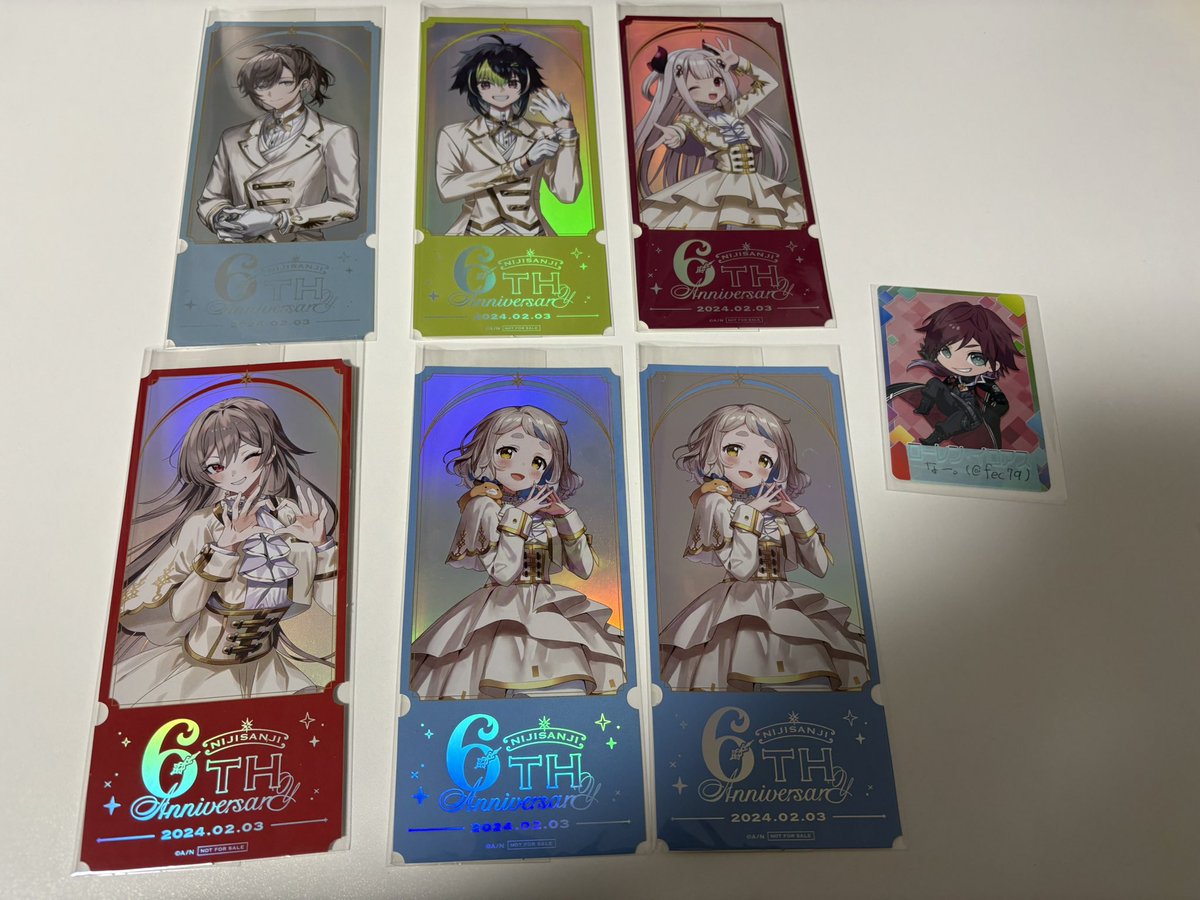 fec7q's tweet photo. 【 交換 譲渡 】 にじさんじ 7周年 7th 6th ART OF NIJISANJI チェキ コレクションカード コレカ 特典 チケット風カード マグネット OS 店舗

譲：画像1~3(💕はR)

求：画像4
　　チェキ,コレカ→定価＋送料
　　特典→ OS:¥300  店舗:¥500 +送料

郵送>都内手渡し 希望
お気軽にお声掛け下さい！ https://t.co/5KcKqaRVq5
