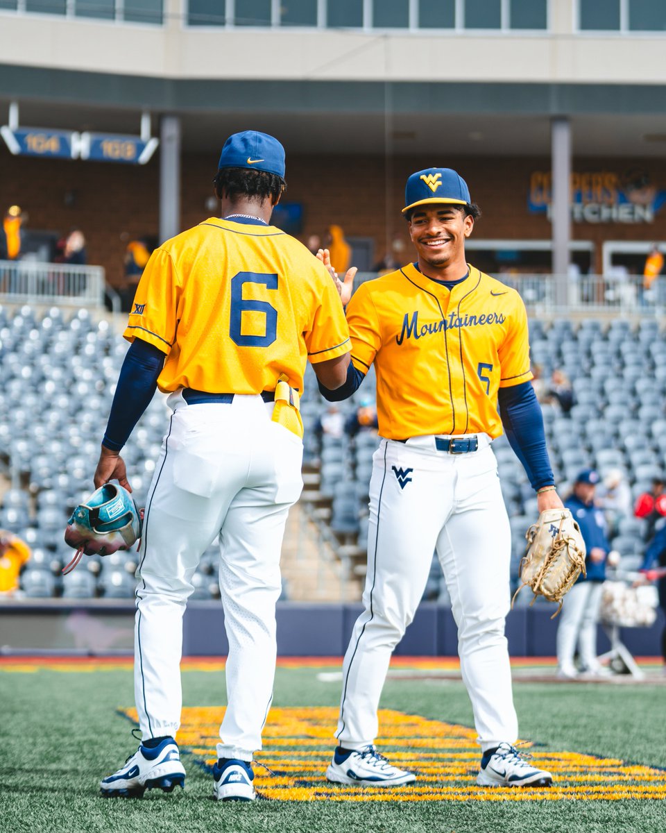 Come support the Mountaineers at Kendrick Family Ballpark tonight⚾️

<a href="/WVUBaseball/">WVU Baseball</a> 🆚 Marshall

🕡 6:30pm
📺ESPN+

#HailWV