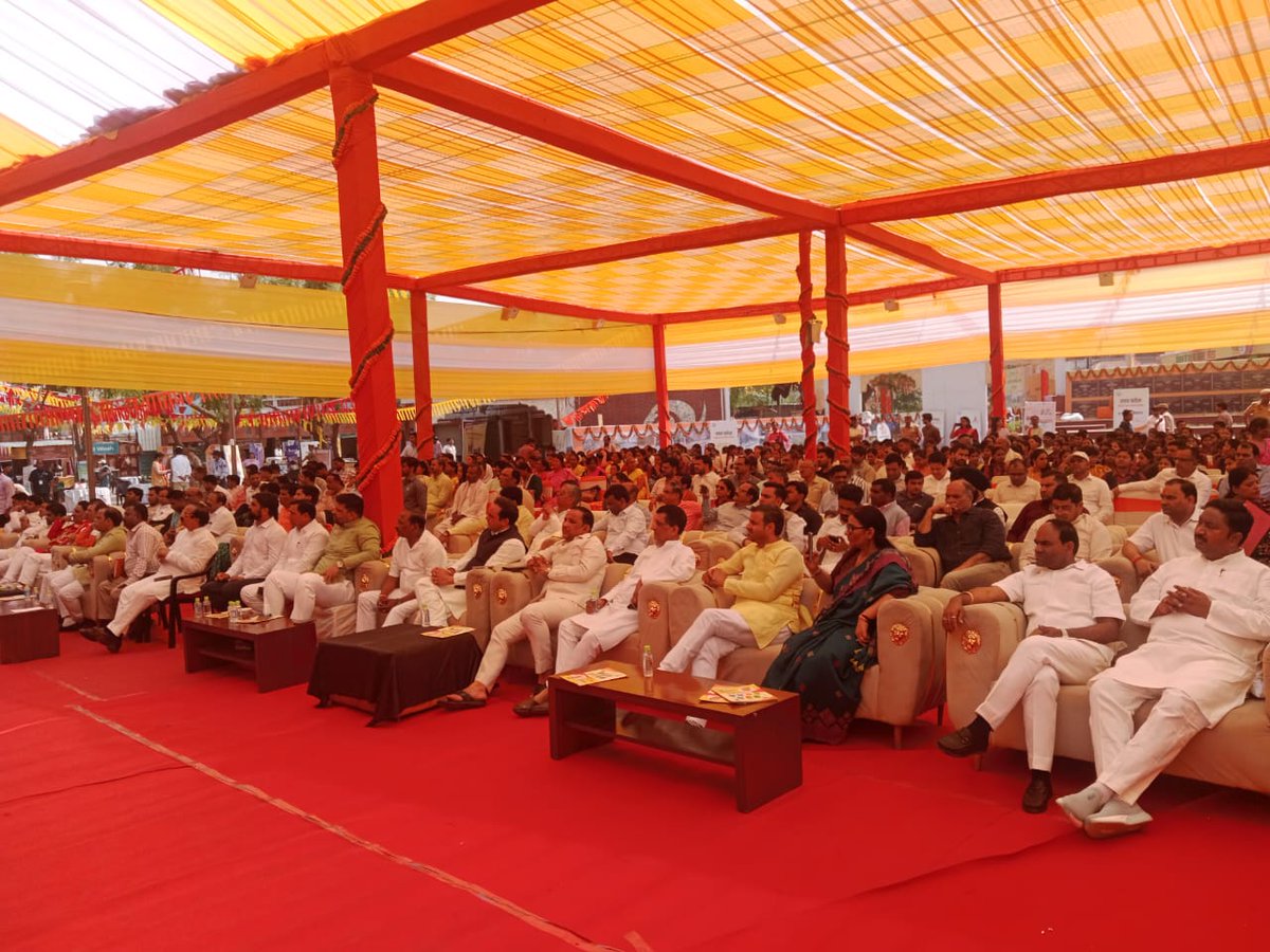 BJPBhupesh's tweet image. आज नोएडा में प्रदेश सरकार के सफलतम 8 वर्ष पूर्ण होने के अवसर पर आयोजित&quot;8 साल बेमिसाल&quot; कार्यक्रम का भव्य शुभारंभ माननीय प्रभारी मंत्री #Kunwar #Brijesh #Singh जी ने किया। वह सभी गणमान्य उपस्थित रहे