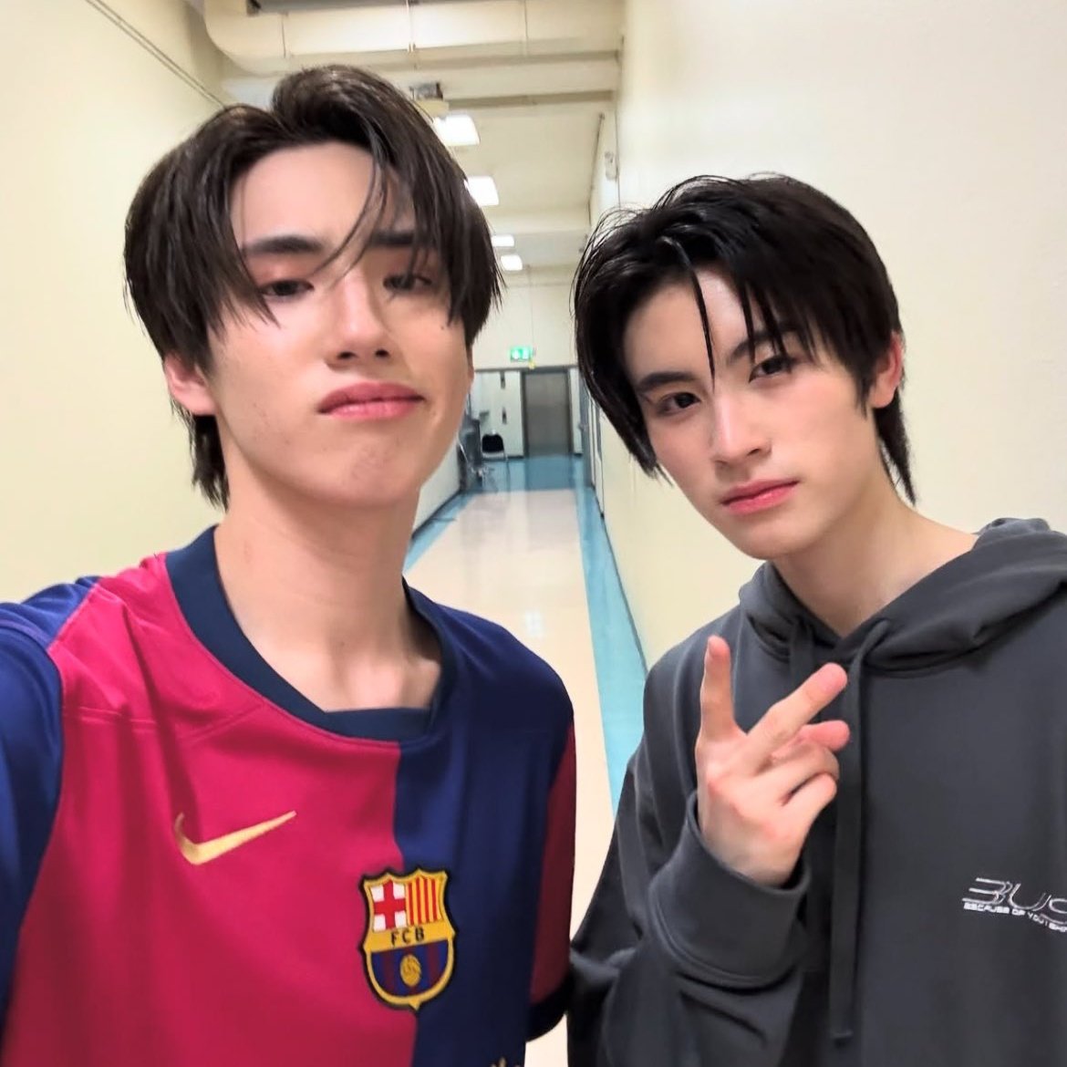 callkittyAa's tweet photo. 🦮🐈
🩷🩵

#AAashirakorn
#PHUTATCHAI
#BUSbecauseofyouishine https://t.co/JnSv97HOqy