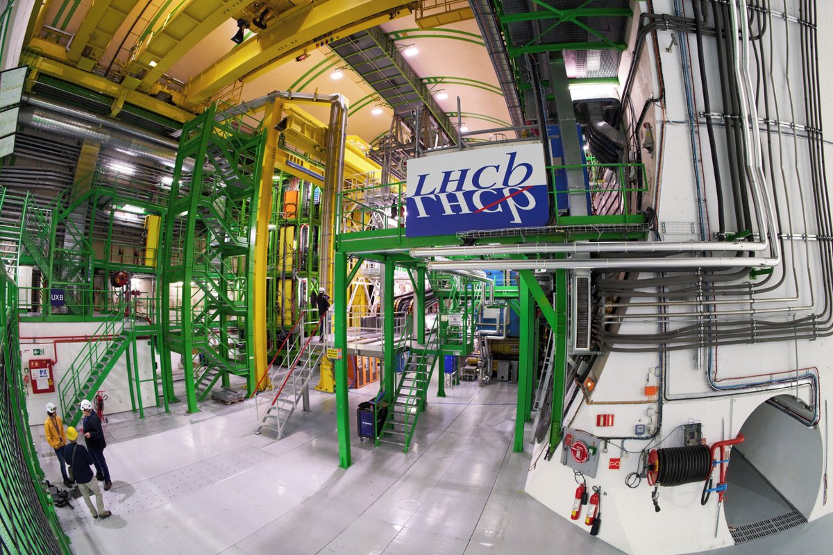 [Press Release] A new piece in the matter–antimatter puzzle

The <a href="/LHCbExperiment/">LHCb Experiment</a>  at CERN has revealed a fundamental asymmetry in the behaviour of particles called baryons

Find out more: home.cern/news/press-rel…