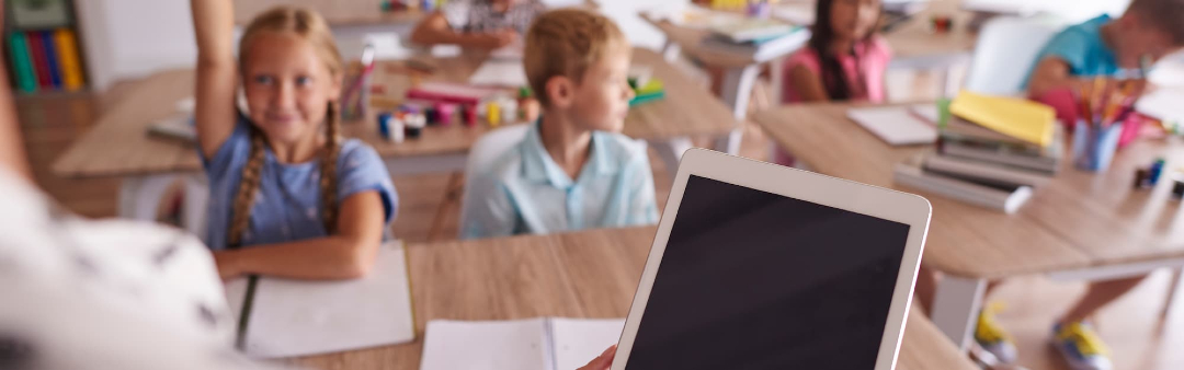 Universidad Murcia (@umu) on Twitter photo TESIS 📚 | Una tesis doctoral leída por Laura Gómez aborda la destreza digital de los docentes de Educación Infantil y Primaria 👩🏫💻 <a href="/EducacionUm/">Facultad Educación UM</a>
➕🔗 t.um.es/destreza-docen… TESIS 📚 | Una tesis doctoral leída por Laura Gómez aborda la destreza digital de los docentes de Educación Infantil y Primaria 👩🏫💻 <a href="/EducacionUm/">Facultad Educación UM</a>
➕🔗 t.um.es/destreza-docen…