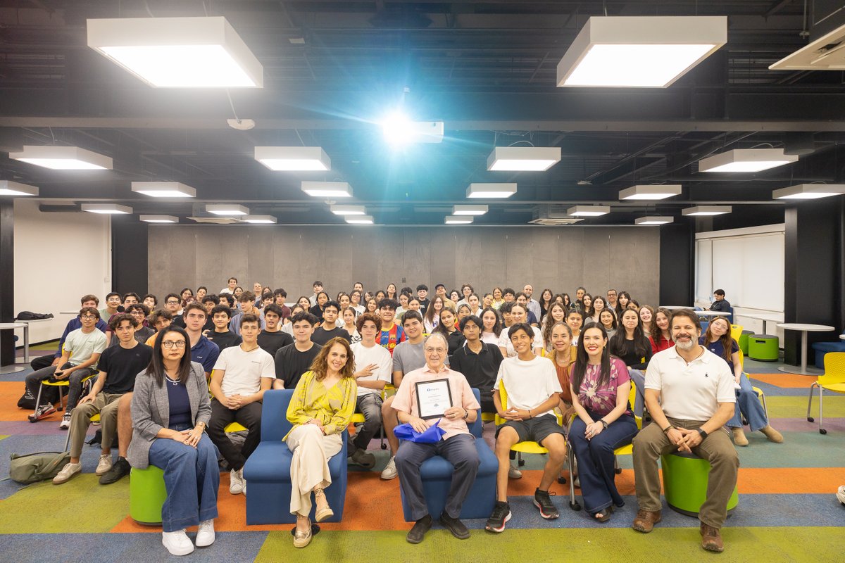 Acompañados por el renombrado director de orquesta Gordon Campbell, estudiantes de PrepaTec exploraron la riqueza de los contrastes culturales a través de la música.
📷 ¿Qué fue lo que más disfrutaste de esta experiencia?