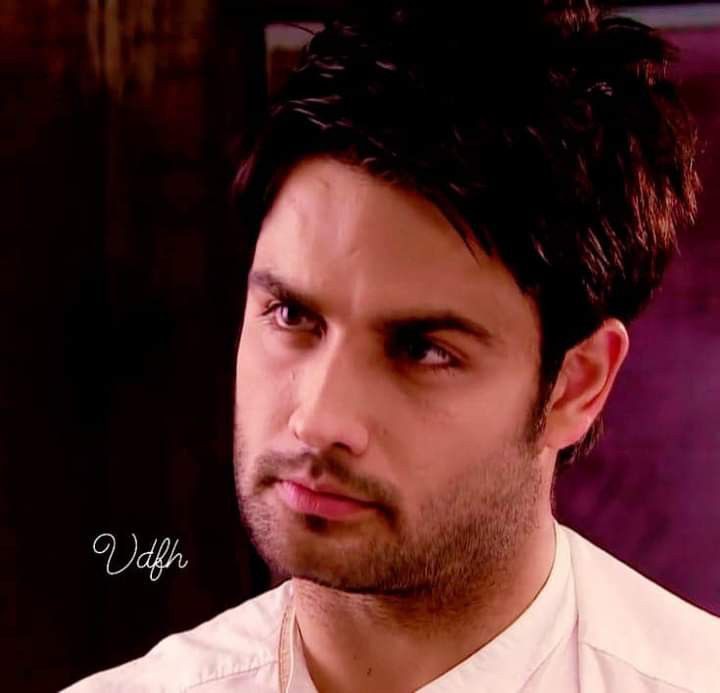 kardelen124_'s tweet photo. Vivian Dsena, ekrana karizmasıyla damga vuran bir yıldız! 💫 Onu tekrar güçlü bir projede görmeyi dört gözle bekliyoruz. 🔥 #VivianDsena #Arkey #Madhubala" https://t.co/DBHthkvfeo