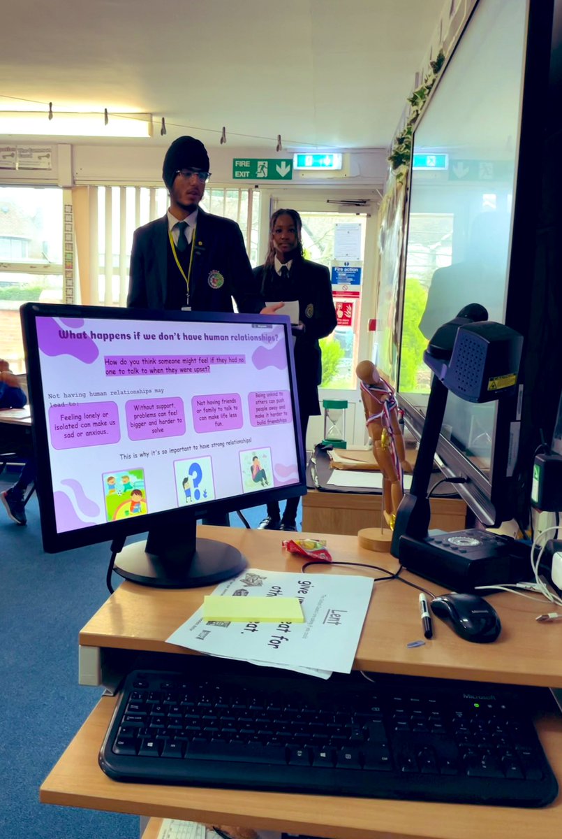 QMGS_CYM's tweet image. CYM Mental Health Team were at St Mary’s The Mount this afternoon. Kenya & Agamjot presented the RELATIONSHIPS workshop to Year 5’s where they shared the impact of positive & healthy relationships. One presenter was super excited to return back to their former primary school!