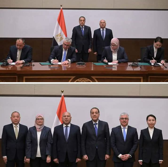 alitalat1250's tweet image. مهند فايد 
🔘 عارفين يعني ايه مجلس الوزراء يعلن عن توقيع عقد مصنع ...  هو الحقيقة مش مصنع ولا حتى مجمع مصانع 

▪️دي مدينة صناعية صغيره بمساحة 3.75 مليون متر بتكلفة 83.5 مليار جنيه ... وتنتج منتجات صناعية نستوردها كلها تقريبا ... وتعالوا نشوف :