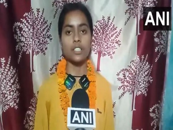Against all odds: Auto driver's daughter Roshni Kumari tops Bihar Class 12 exams

Read <a href="/ANI/">ANI</a> Story | aninews.in/news/national/…
 #BSEBresult #BiharBoard #RoshniKumari #Class12results