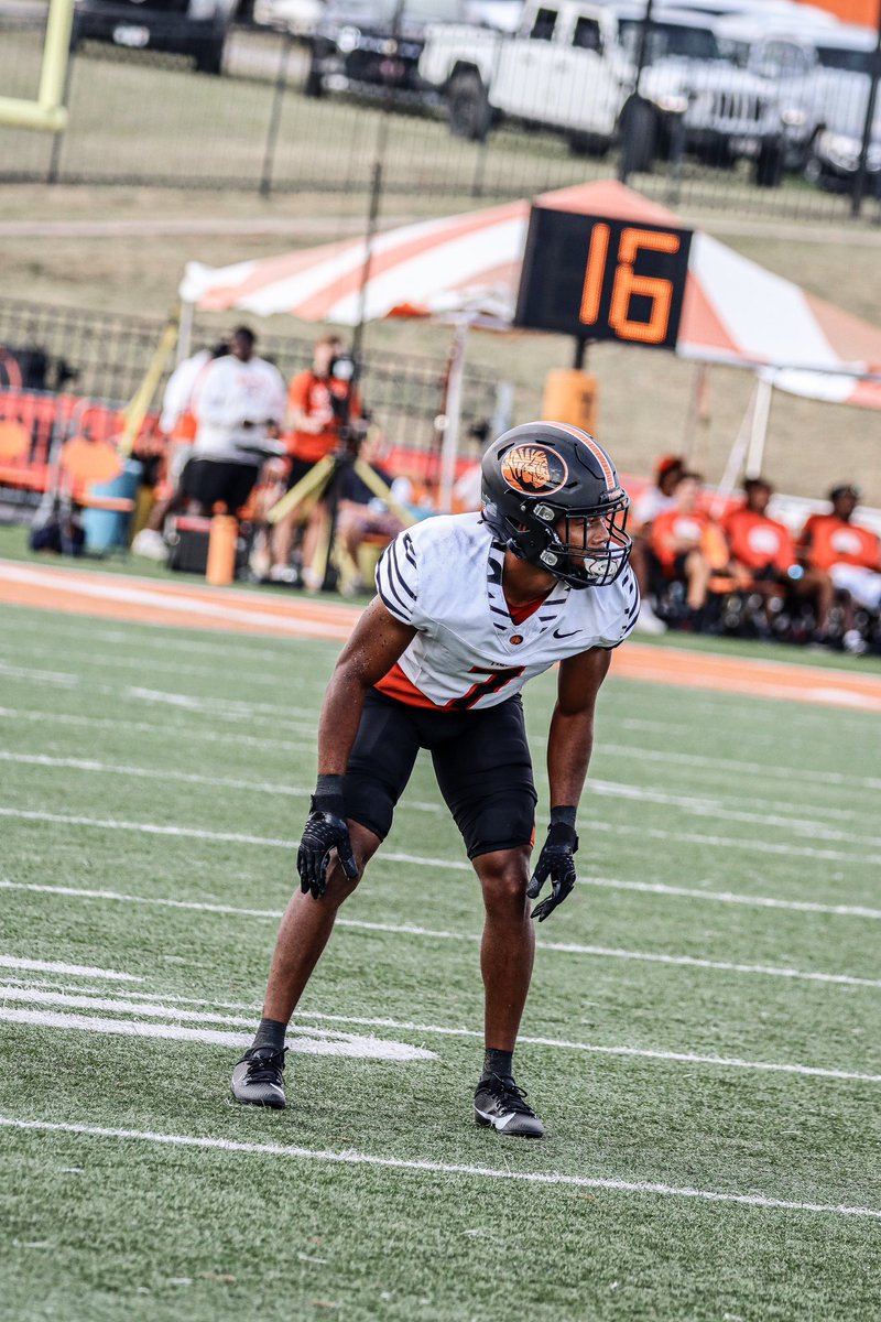 Martinez Hill tweet media