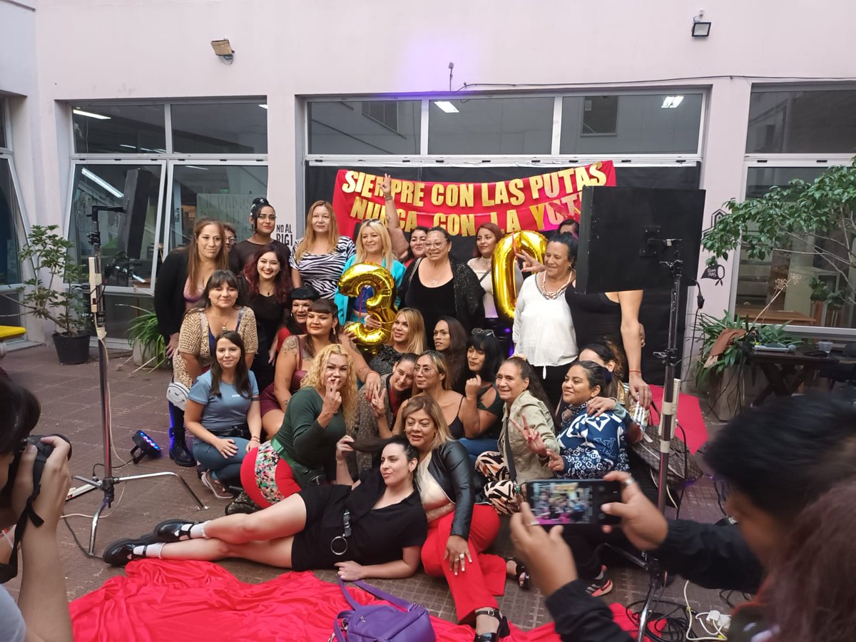 👠En esta 2da temporada descubre la Historia de <a href="/ammarsindicat/">Putas Feministas</a> 
 sus 30 años de lucha por los derechos de las trabajadoras s3xv4l3s.
Escucha los Saludos de las referentas historicas de las provincias y unite a nuestro festejo.
#SindicatoAMMAR #30años 
open.spotify.com/episode/6ceCz9…