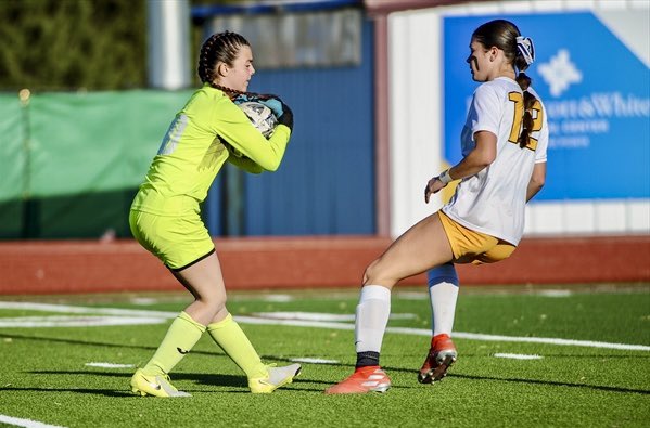 MadSoccerGirl07's tweet image. Ready for round 2️⃣ of the playoffs!!#LRS #12 #weareready #gameday 
@ForneySoccerLRS @CoachWilliamso1 @DFW_Girls_HS_VS 
@RockyMonk8 @StngRoyal06ECNL @GMsportsmedia1 @Smedley033 @ImYouthSoccer @MaxPreps