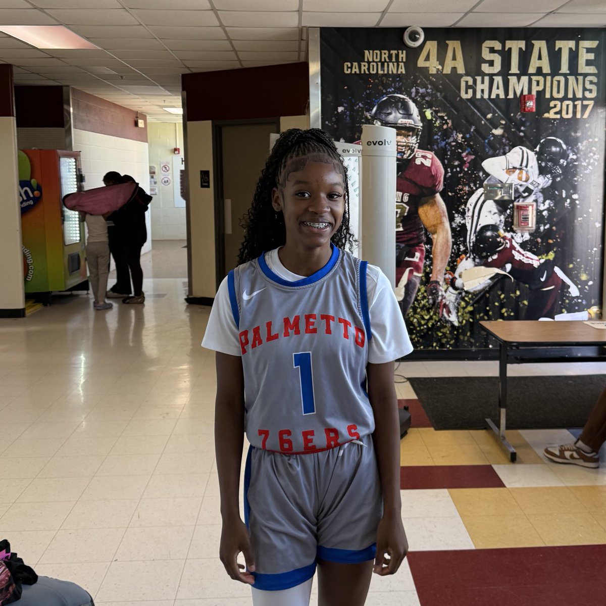 DeAjai Dawkins (@deajaidawkins30) on Twitter photo I was impressed with the game of
2030 Destiny Simmons (<a href="/palmetto76erawe/">Palmetto 76ers/Aja Wilson Elite</a>). Daring catch and shooter that plays well off of pump fakes. Can finish at the basket thru contact, and hits floaters. Solid handle at this stage in her development as well. I was impressed with the game of
2030 Destiny Simmons (<a href="/palmetto76erawe/">Palmetto 76ers/Aja Wilson Elite</a>). Daring catch and shooter that plays well off of pump fakes. Can finish at the basket thru contact, and hits floaters. Solid handle at this stage in her development as well.