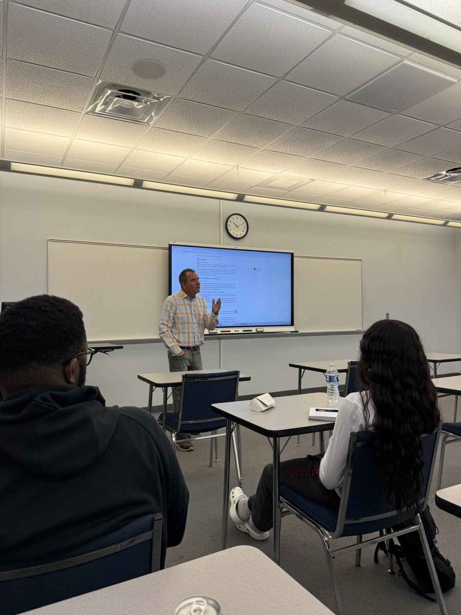 I love the days I get to spend in the classroom. Our faculty at SFSC are stellar. Dr. Roger Smith is just one example. So impressed with how he engages the students. #itspossible. #SFSC #career #careers.