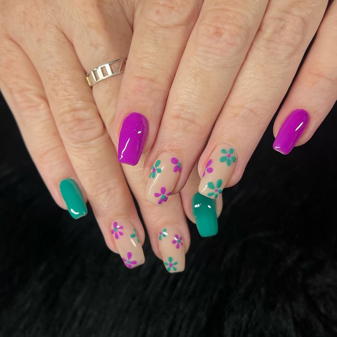 FaceandBody's tweet image. Fresh nails, fresh season! ✨🌸 
Spring is in the air, and so is your next mani upgrade. Which color are you loving this season? 💅

@nailsbykileymichelle

#springmani #stlnailtech #thebendsalonandbarber #faceandbodyspastl