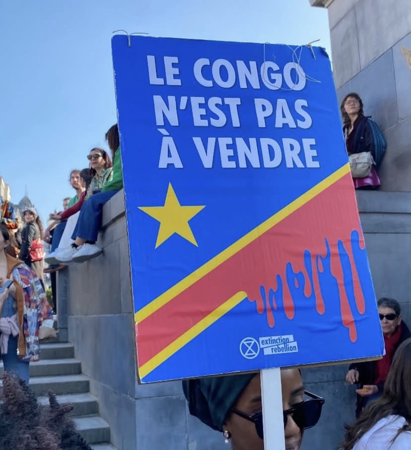 #RDC  Le Congo n’est pas à vendre ! Laissez le Congo aux Congolais 
laissez ses richesses profiter au peuple congolais 🇨🇩🇨🇩🇨🇩🇨🇩