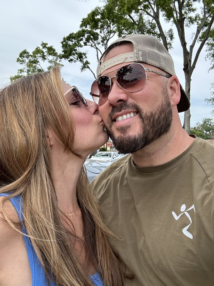 Before you leave: #gimmekiss 😘