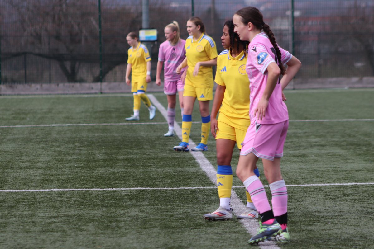 maddoxcliff's tweet photo. How fast…. Just one more league game left to go 😞 it’s been another good season at Leeds 💛💙 lots more to look forward to including Holland in April with my Broddy team 💙
#football
#soccer 
#leedsunited
#league
#footballleague
@LeedsunitedRTC @LUFCwomen @LUFC  @bwafcofficial https://t.co/B54oHWjEfF