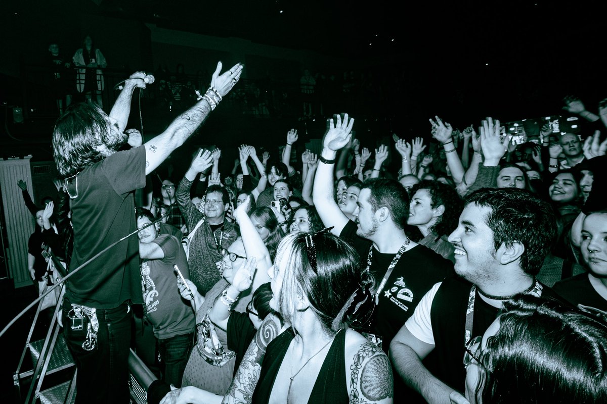 HOTEL MIRA tweet media