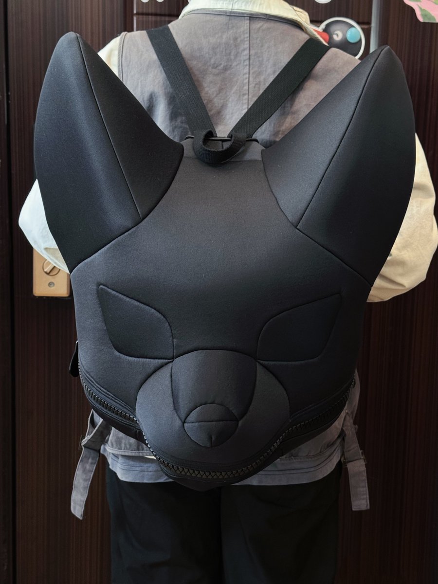 Portable backpack for both shoulders😸
#fursuit #fursuitmaker