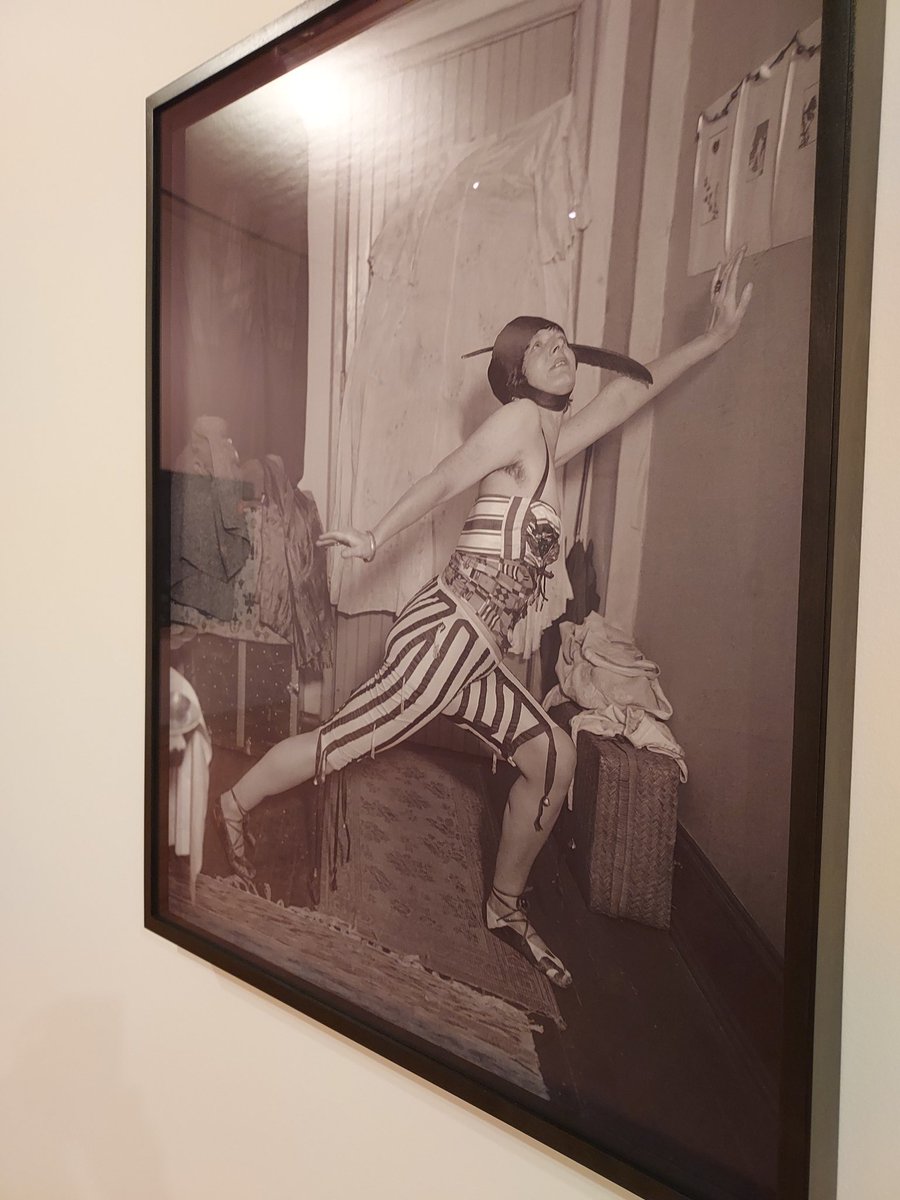 PL_Henderson1's tweet image. Some of the art by women I saw today - I really encourage people to #GoSeeArt !!
Can you name these artists? ;)