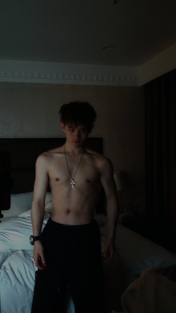 想不想看隐藏款 #男大体育生