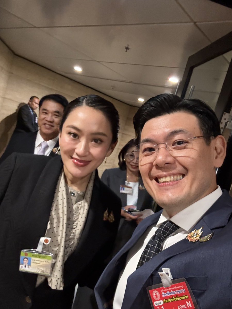 2 วันเต็มกับการอภิปรายไม่ไว้วางใจ ม.151 ปี 2568 ท่านนายกรัฐมนตรี แพทองธาร ชินวัตร ท่านเปิดกว้างรับฟังทุกความคิดเห็นของทุกท่านในสภา และได้ตอบคำถามและข้อข้องใจของทุกท่านอย่างชัดเจน แสดงให้เห็นถึงความเป็นผู้นำที่ดีครับ

เป็นกำลังใจให้ท่านนายกฯ <a href="/ingshin/">Ing Shin</a> เสมอครับ