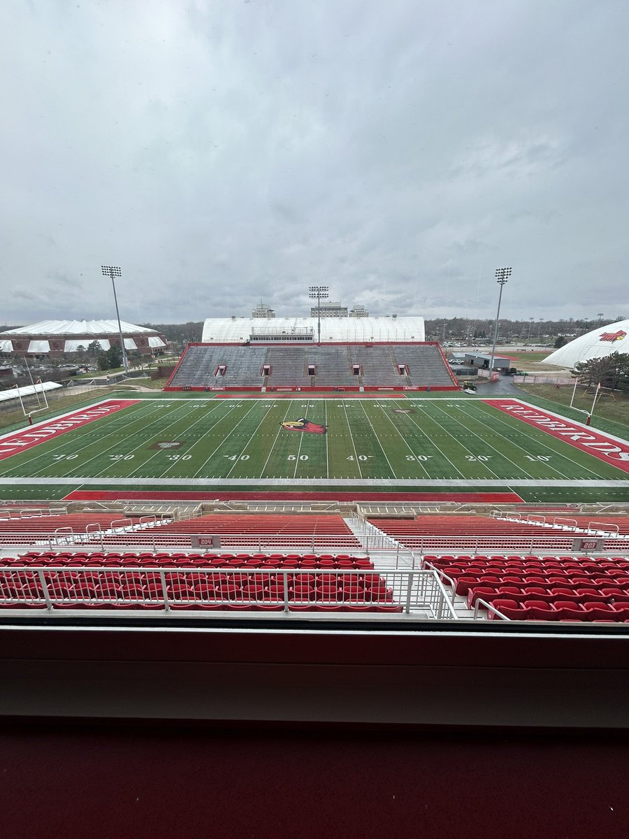 Jackson_connor1's tweet image. Thank you @CoachNiekamp for the practice invite. Also thank you to @CoachTurnerISU for a great time at ISU!
@CatsCoachRiley