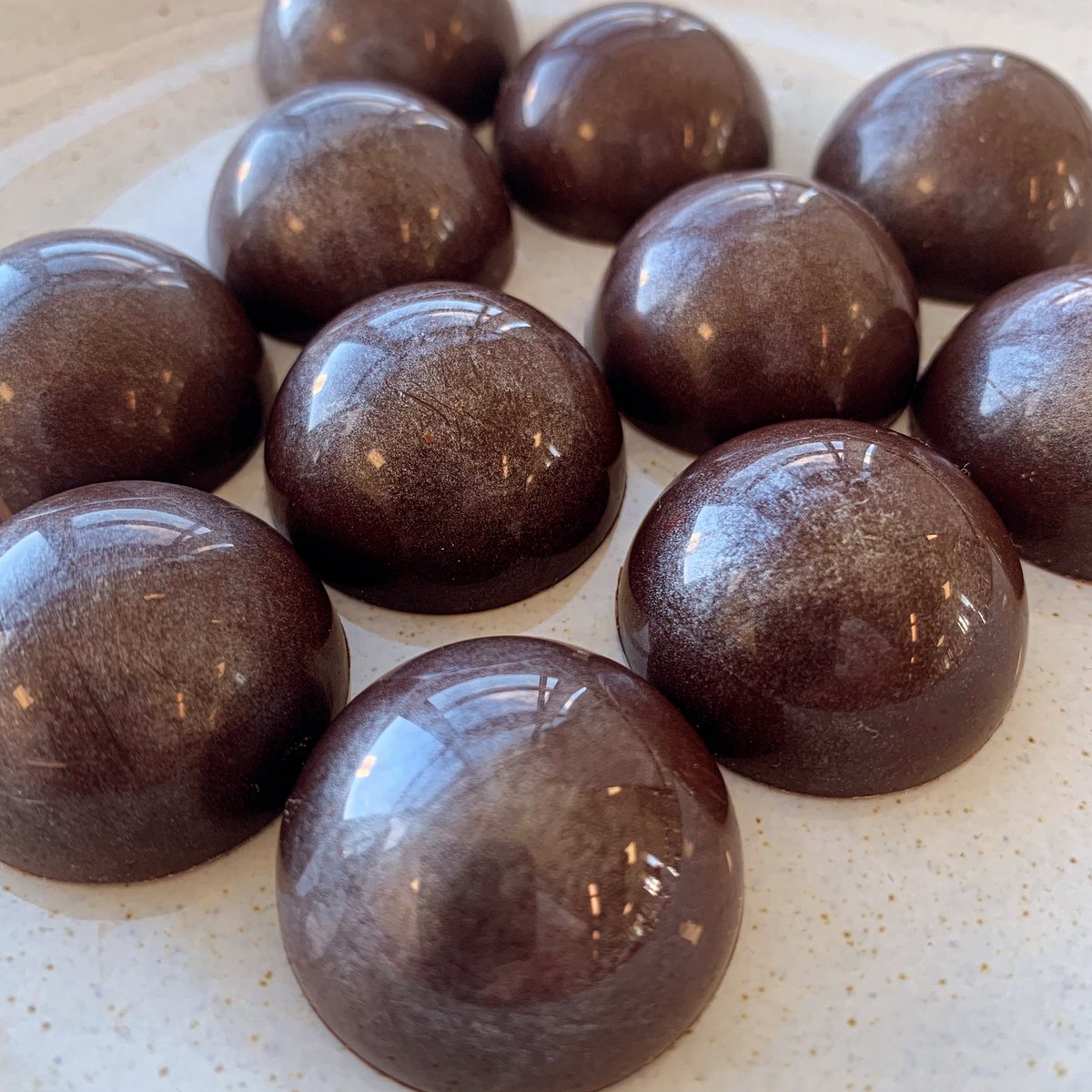 Chocolate orange bonbons. 🍊🍊🍊🍊🍊 Made with @Callebaut_UKIE <a href="/SLCek/">South Lanarkshire College</a> <a href="/joannewarwick5/">Joanne Warwick</a>