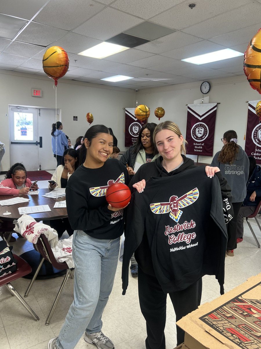 EastwickCollege's tweet photo. Let's recap Nutley campus' March Madness Student Appreciation Day! Nutley Campus brought the energy, excitement, and fun as we celebrated our amazing students!
From free throw challenges to a basketball-themed word scramble with awesome prizes, the competition was ON! 🏀 👨‍🎓 https://t.co/czmHythktS