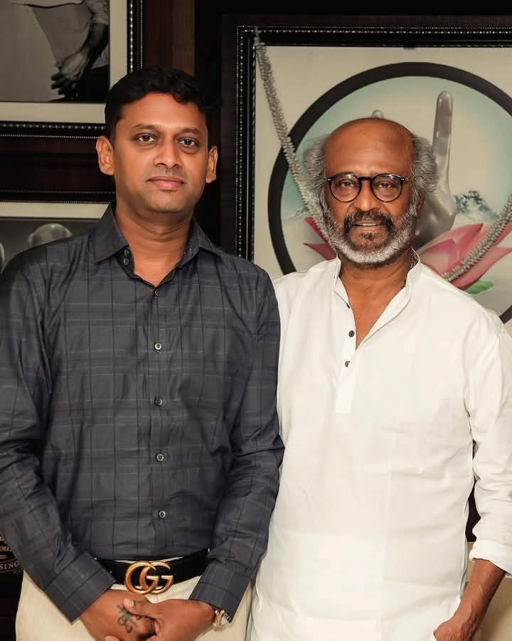 Rajni_FC's tweet image. #Varunkumar IPS met #Thalaivar #Superstar @rajinikanth