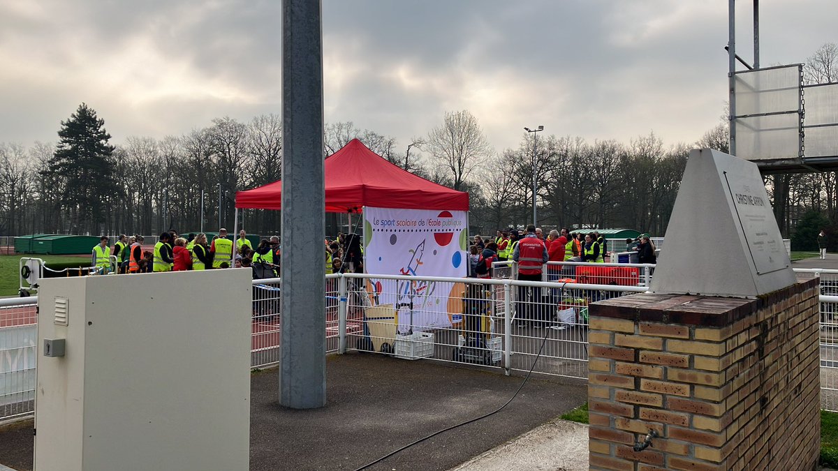 putavy's tweet photo. Aujourd’hui 55 classes, 1500 élèves ont participé à la course solidaire « Défi 123 courez » / ELA au parc omnisports de @VilleSucy Bravo à tous les participants : élèves, parents accompagnateurs, enseignants, bénévoles @usep_94 @AcCreteil @mcciuntu @MaudPetit_AN94 @ELAOfficielle https://t.co/DWsGdUDbrD