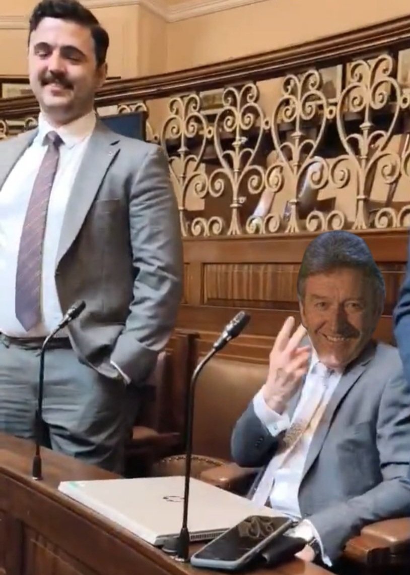 Not the RTÉ News (@notthertenews) on Twitter photo 