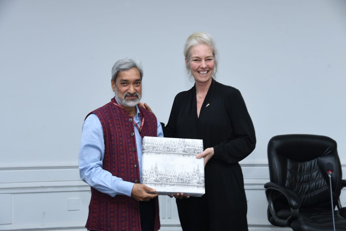 Debesh Bhoi,MBBS,MD,MNAMS, (@debeshbhoi) on Twitter photo Nice to interact Delegation from Netherlands...part of discussion for reduction of carbon footprint... moving around campus showing them the clinical and educational area...<a href="/aiims_newdelhi/">AIIMS, New Delhi 🇮🇳</a> <a href="/ASRA_Society/">ASRA Pain Medicine</a> <a href="/AoraIndia/">AORA India</a> <a href="/ESRA_Society/">ESRA | European Society of Regional Anaesthesia</a> Nice to interact Delegation from Netherlands...part of discussion for reduction of carbon footprint... moving around campus showing them the clinical and educational area...<a href="/aiims_newdelhi/">AIIMS, New Delhi 🇮🇳</a> <a href="/ASRA_Society/">ASRA Pain Medicine</a> <a href="/AoraIndia/">AORA India</a> <a href="/ESRA_Society/">ESRA | European Society of Regional Anaesthesia</a>