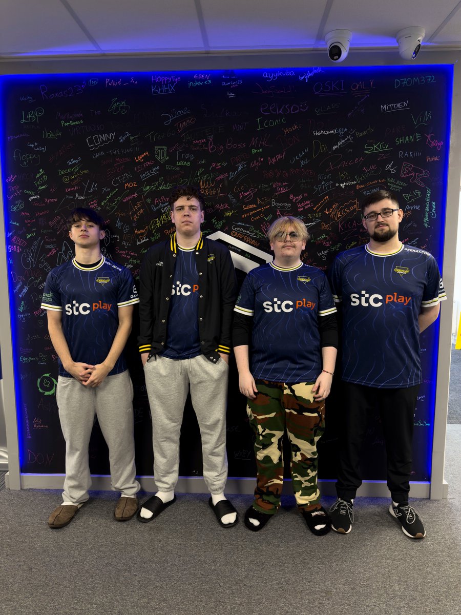 Our full house for #RLCS Birmingham 🏠

First up - we had them for every regional, we had to bring back <a href="/Geekay_Esports/">Geekay Esports</a> for the Major 👏

💜 <a href="/ArchieRL_/">GK Archie</a> 
💜 <a href="/OalyRL/">Oaly</a> 
💜 <a href="/Joyokamii/">Joyo</a> 
💜 <a href="/NickOnRL/">Nick</a>