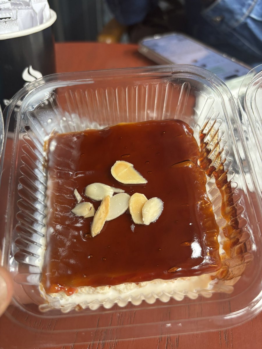 Her trileçe yediğimde aklıma iftar sonrası odanızdaki misafirlerinize bu tatlıyı ikram edişiniz ve ettiğimiz eşsiz muhabbetler geliyor…  <a href="/tevfikgoksu/"></a>