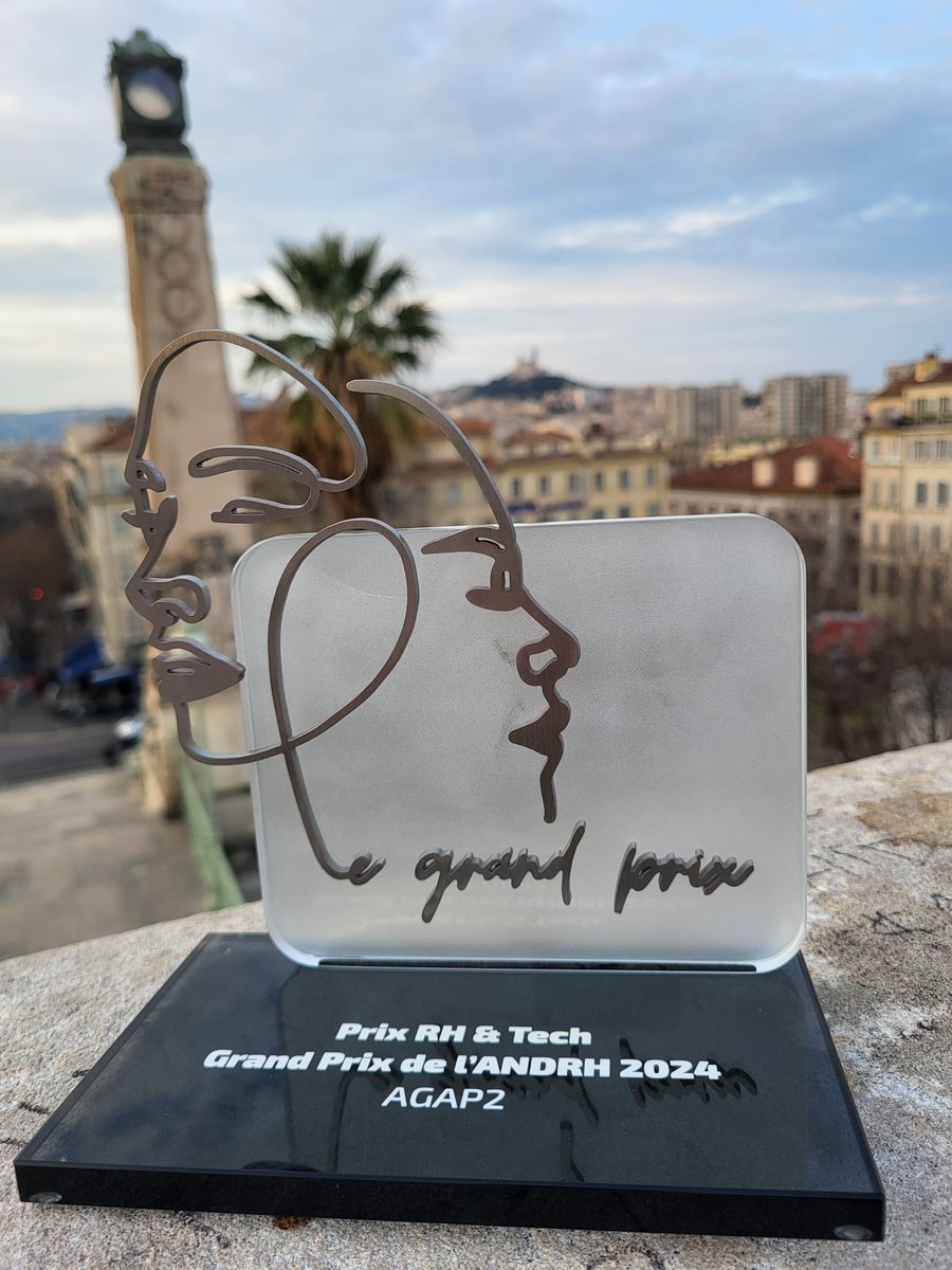 LE MUST Employer tweet media