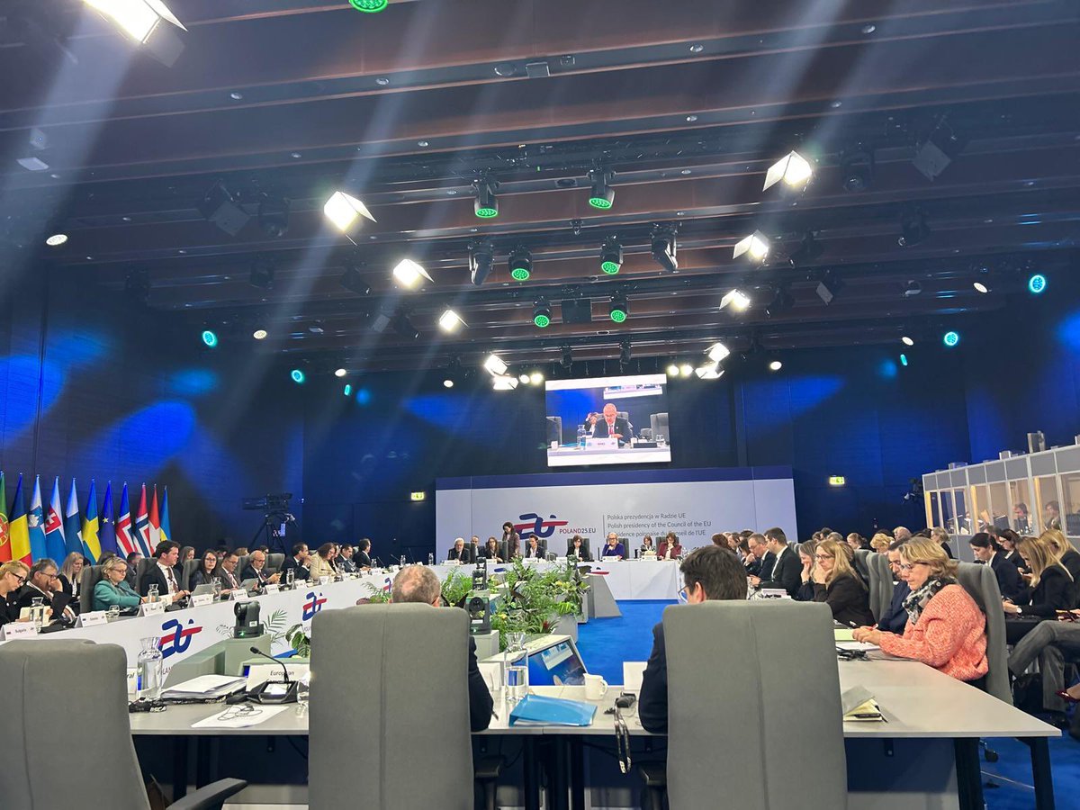 Hans Kluge (@hans_kluge) on Twitter photo “An ounce of prevention is worth a pound of cure.”
This well-known saying perfectly captured today’s discussions on disease prevention at the informal meeting of EU Health Ministers in #Warsaw, organized by <a href="/POLAND25EU/">Polish presidency of the Council of the EU</a>.
With 90% of deaths in the <a href="/WHO/">World Health Organization (WHO)</a> Europe Region caused by “An ounce of prevention is worth a pound of cure.”
This well-known saying perfectly captured today’s discussions on disease prevention at the informal meeting of EU Health Ministers in #Warsaw, organized by <a href="/POLAND25EU/">Polish presidency of the Council of the EU</a>.
With 90% of deaths in the <a href="/WHO/">World Health Organization (WHO)</a> Europe Region caused by