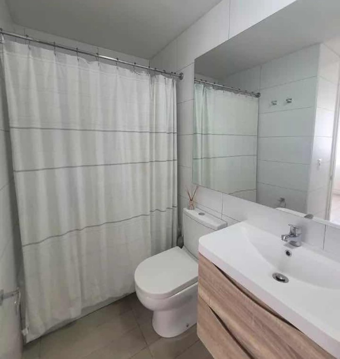 Depto Arriendo SIN MUEBLES Metro Parque Almagro de 1 dormitorio 1 baño año 2022
30m2 totales, con Terraza 
Arriendo $320.000 Gasto común aparte incluye 1 Bodega
📲 (9) 5218-3620 #Santiago