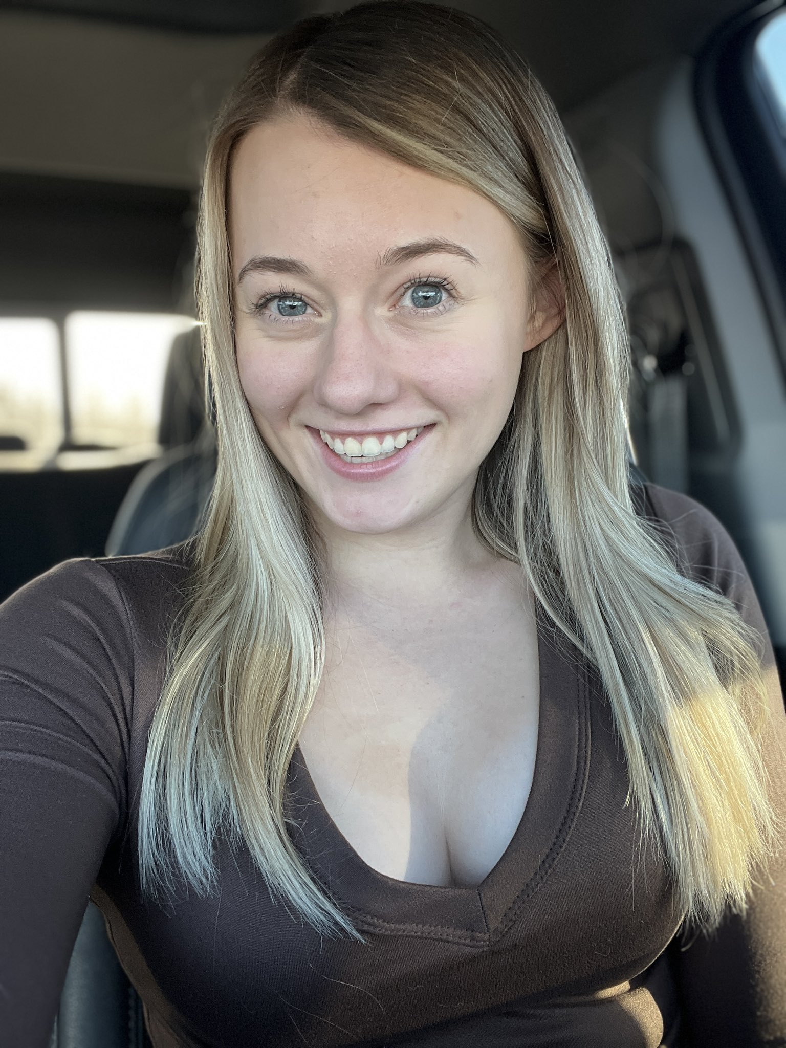 1 pic. Makeup free days are so needed https://t.co/diBKq1VJY3