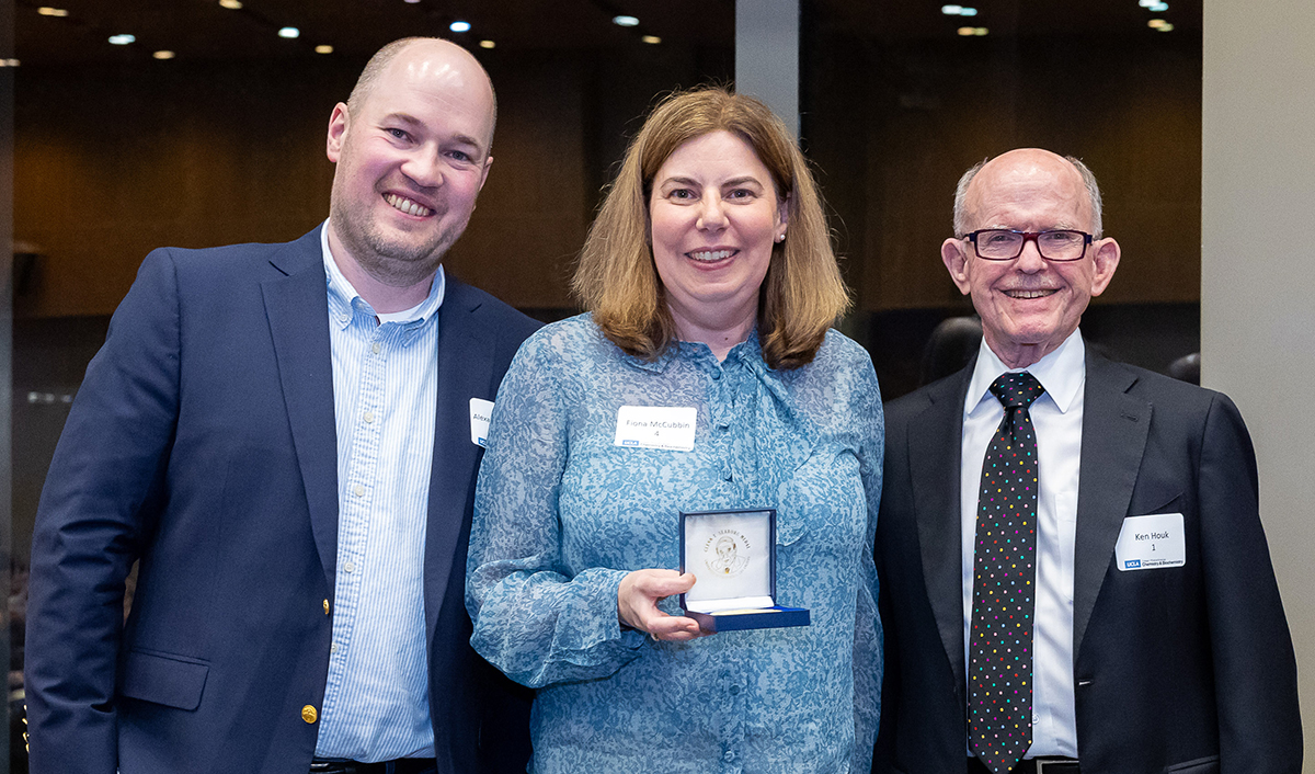 UCLA Chem & Biochem (@uclachem) on Twitter photo At the Seaborg Medal Award Dinner on 3/21, the 2025 Glenn T. Seaborg Medal was awarded posthumously to Sir Fraser Stoddart <a href="/sirfrasersays/">Fraser Stoddart</a>. His daughter, Dr. Fiona McCubbin, accepted the medal on his behalf from Dept Chair Prof Alex Spokoyny & Prof Ken Houk seaborg.ucla.edu At the Seaborg Medal Award Dinner on 3/21, the 2025 Glenn T. Seaborg Medal was awarded posthumously to Sir Fraser Stoddart <a href="/sirfrasersays/">Fraser Stoddart</a>. His daughter, Dr. Fiona McCubbin, accepted the medal on his behalf from Dept Chair Prof Alex Spokoyny & Prof Ken Houk seaborg.ucla.edu