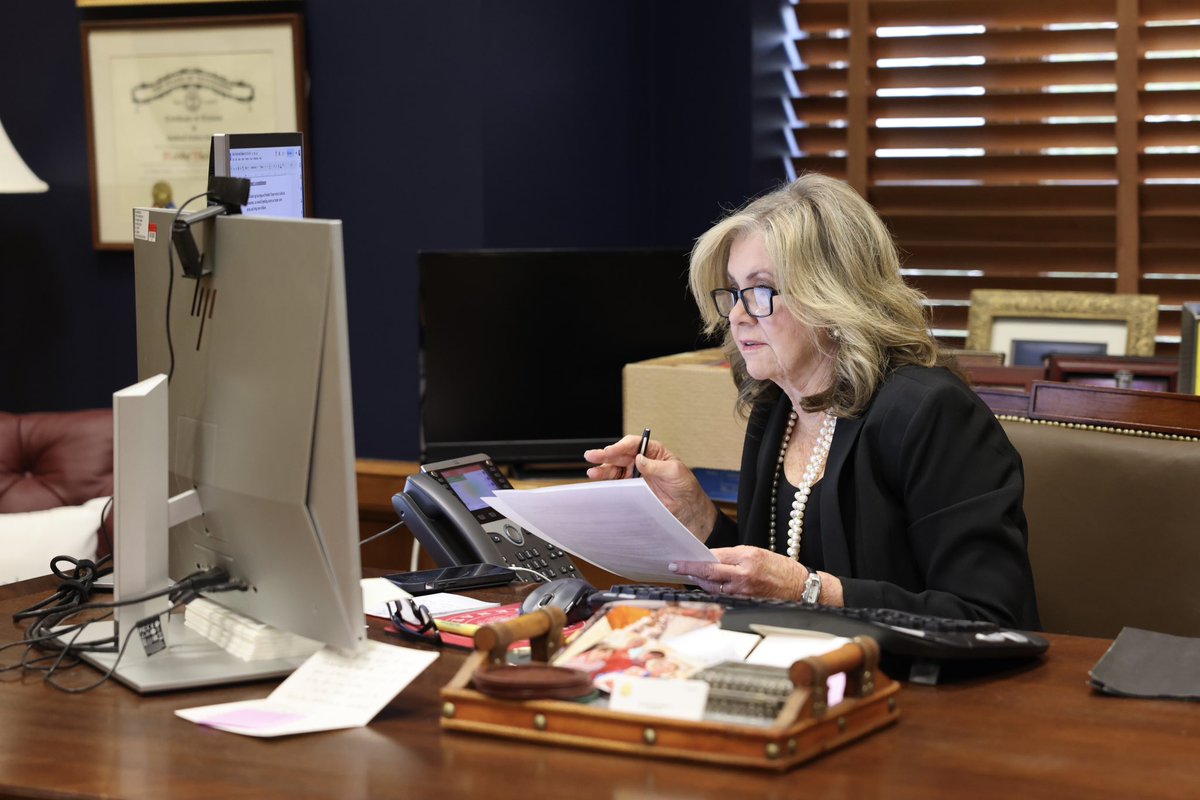MarshaBlackburn's tweet photo. This evening, I’m speaking with thousands of East Tennesseans about President Trump’s accomplishments and his plans to restore the Golden Age of America. https://t.co/U2ZNUlp0EW