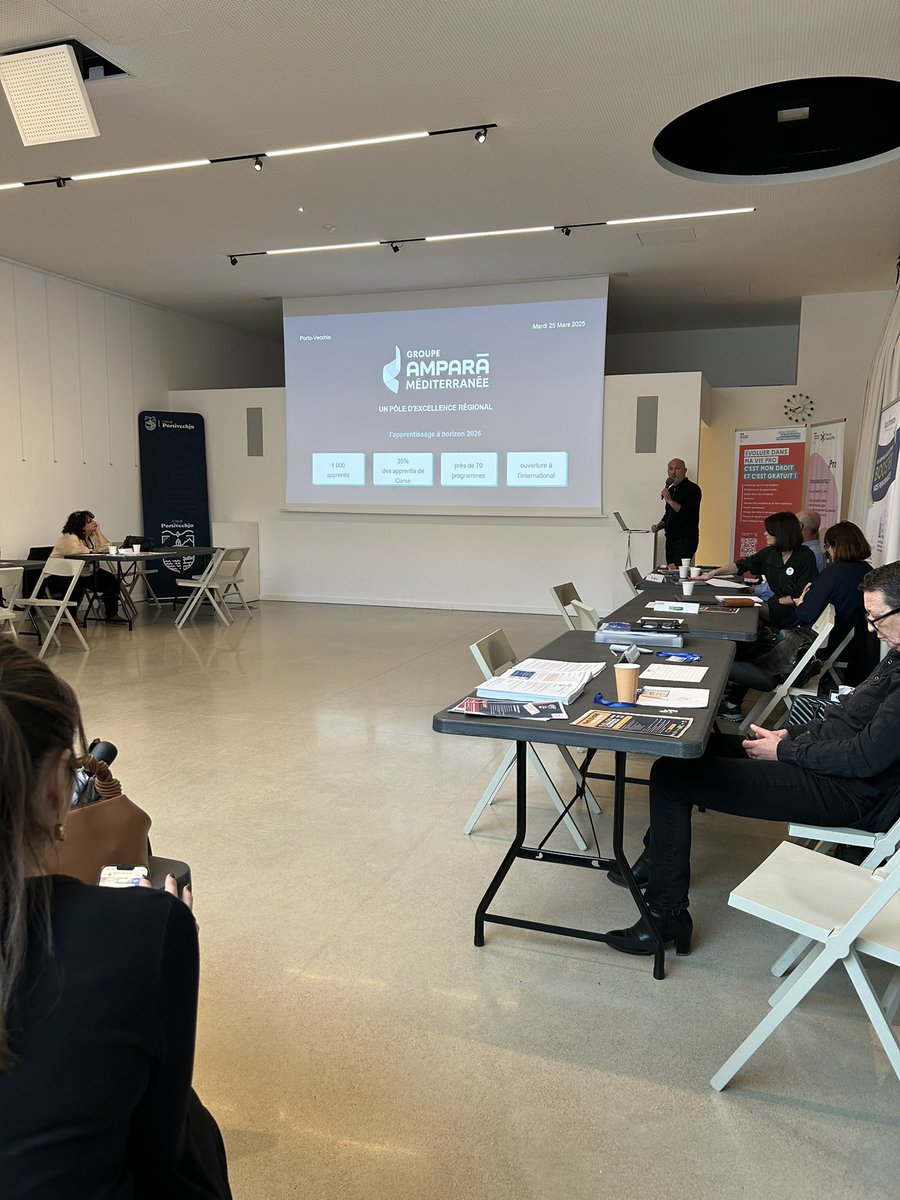 📢 Clap de fin pour la 2ème édition du Salon de la Formation Continue à Porto-Vecchio ! 🎓✨

Un immense MERCI à tous les participants, intervenants et partenaires qui ont contribué à faire de cet événement un véritable succès. 
ampara-mediterranee.corsica
#FormationContinue