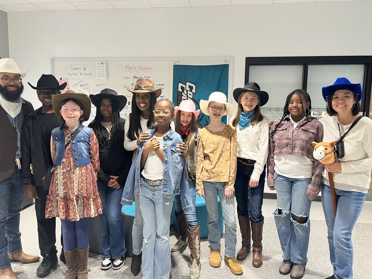 ommsaacps's tweet photo. Country Day Today! Gonna take our horse to the Old Mill Road! πβ€οΈπβ€οΈ#OMMS #PatriotPride #BelongGrowSucceed #MarchSpiritMadness https://t.co/Ztir7MLrqn