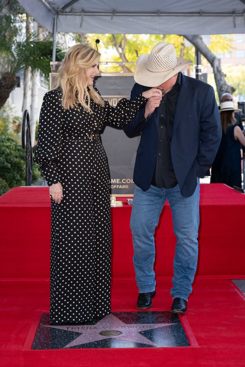 Garth Brooks (@garthbrooks) on Twitter photo Any honor you receive is always so well deserved and always overdue...proud of you and always in love with you, g
šø: <a href="/imagerybyoscar/">Oscar Del Aguila</a> /HCC Any honor you receive is always so well deserved and always overdue...proud of you and always in love with you, g
šø: <a href="/imagerybyoscar/">Oscar Del Aguila</a> /HCC