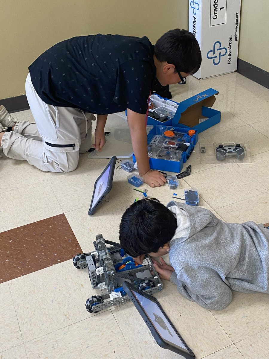 Drew Elementary (@charlesrdrewes) on Twitter photo Who builds? We do! Future engineers hard at work at the DES Robotics Team meeting! We can't wait to see the final product! π€π¦Ύπ#roboticsengineering #FutureEngineers #CommittedToExcellence #QuestForExcellence <a href="/CrosbyISD/">Crosby ISD</a> Who builds? We do! Future engineers hard at work at the DES Robotics Team meeting! We can't wait to see the final product! π€π¦Ύπ#roboticsengineering #FutureEngineers #CommittedToExcellence #QuestForExcellence <a href="/CrosbyISD/">Crosby ISD</a>