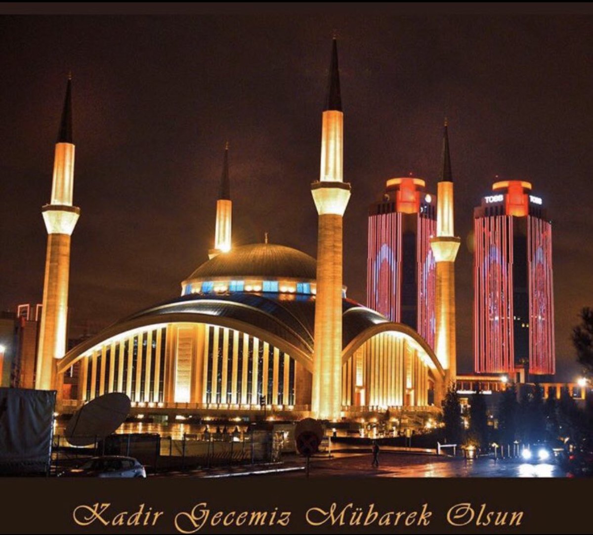 Bin aydan daha hayırlı bu mübarek gecede tüm dualarınız kabul olsun. Kadir Geceniz mübarek olsun.

#KadirGecesi