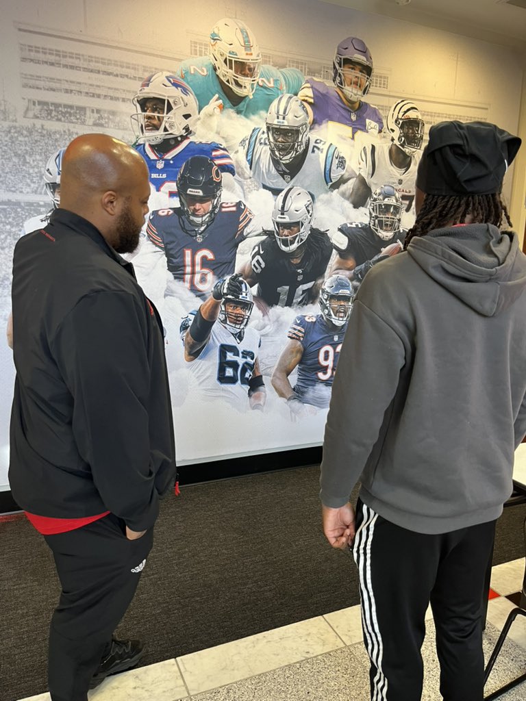 Thank you <a href="/CoachAlexFaulk/">Alex Faulk aka “Coach Suge”</a> for a very special visit. This one stood out. I want to thank <a href="/CoachSplintaQ/">LaFayette Stewart</a> <a href="/BMitchellNCS/">Brian Mitchell</a> and <a href="/PackFootball/">NC State Football</a> for making me feel like family. Can’t wait for the OV. <a href="/clarencemcdoug1/">Coach McDougal</a> <a href="/CoachHallSr2/">Jamal Hall Sr.</a> 

#Wake_EmUp5 🙏🏾 #CTC