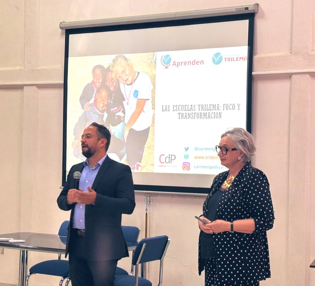 Esta tarde en la #FederacionEscuelasParticulares con <a href="/carmenpellicer_/">Carmen Pellicer</a> y <a href="/JorgeEnriqueHM/">Jorge E. Hernández M.</a> para dar a conocer el #ModeloRubik #transformandoescuelas