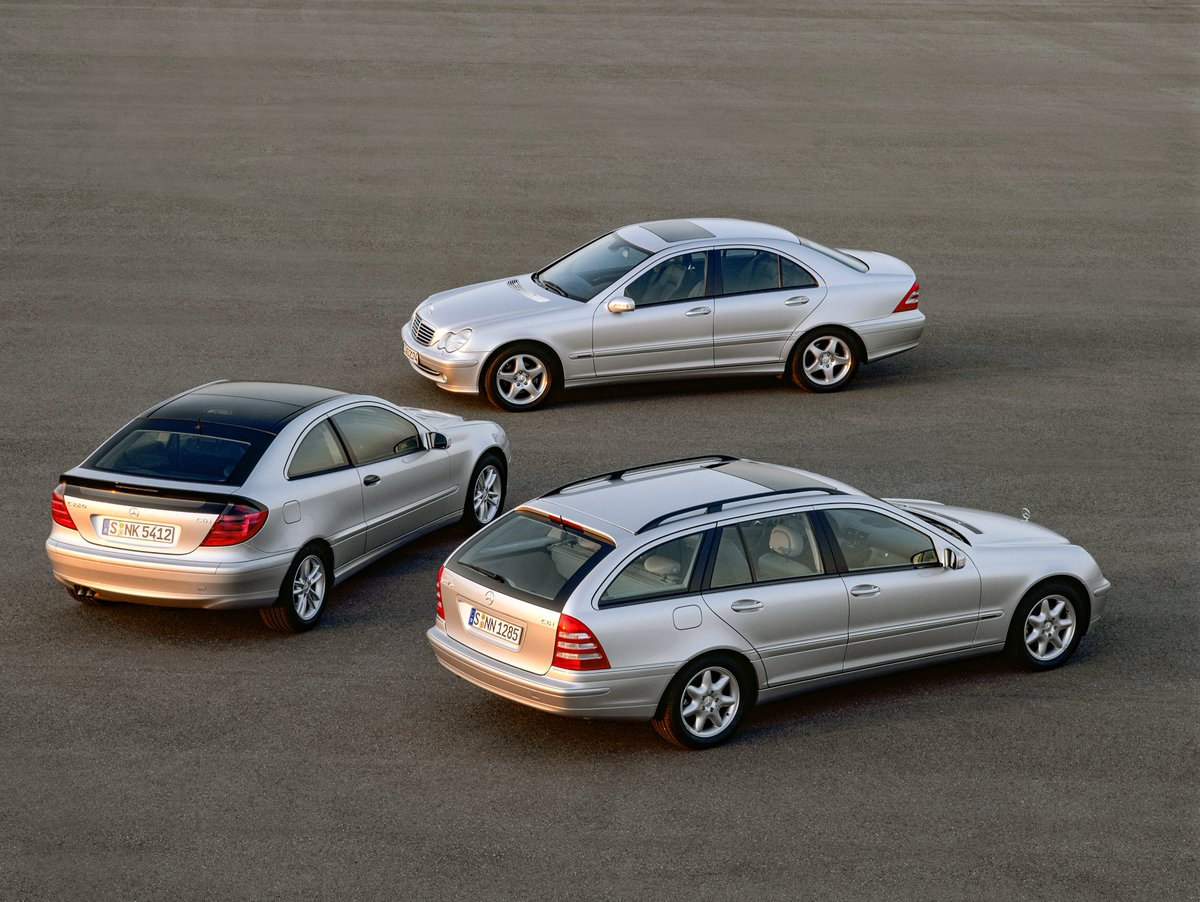 La serie 203 del Clase C está cumpliendo 25 años de innovación y deportividad. Un modelo que redefinió el segmento con tecnología derivada de la Clase S. Hoy es un “clásico joven” y Mercedes-Benz Genuine Classic Parts asegura su legado con una amplia gama de repuestos originales.