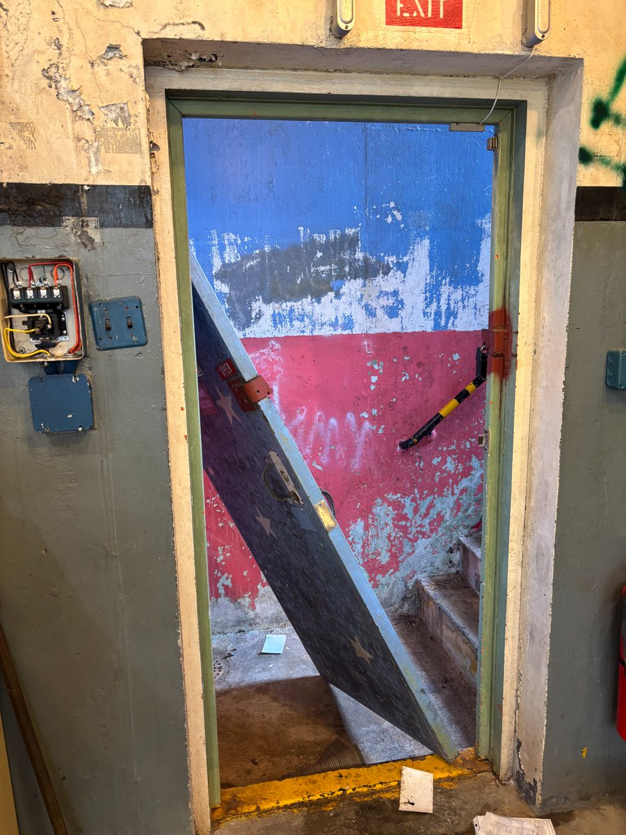 Golden Gate National Recreation Area - Alerts (@ggnranpsalerts) on Twitter photo Help the National Park Service investigate vandalism at Nike Missile site. See news release for details: nps.gov/goga/learn/new…
CALL the NPS Tip Line at 888-653-0009
ONLINE go.nps.gov/SubmitATip
EMAIL nps_isb@nps.gov
EMERGENCY dial 9-1-1 Help the National Park Service investigate vandalism at Nike Missile site. See news release for details: nps.gov/goga/learn/new…
CALL the NPS Tip Line at 888-653-0009
ONLINE go.nps.gov/SubmitATip
EMAIL nps_isb@nps.gov
EMERGENCY dial 9-1-1
