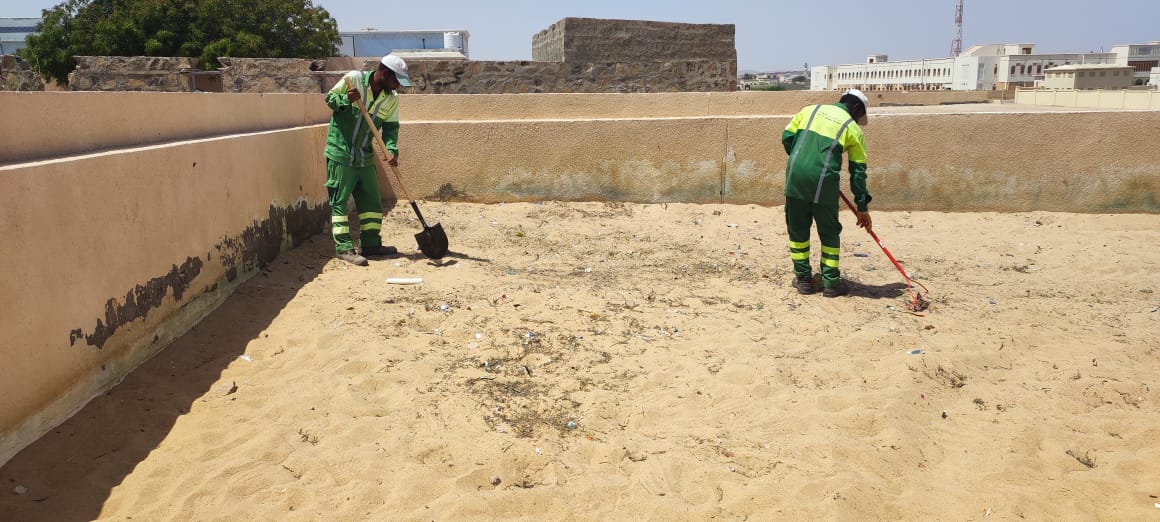 نتقدم بجزيل الشكر والتقدير لبلدية جعلان بني بو علي ممثلة بمركز بلدية الاشخرة على جهودهم في إعادة تأهيل مصلى العيد في #منطقة_اصيلة وإزالة الحشائش منه وذلك مع قرب #عيد_الفطر